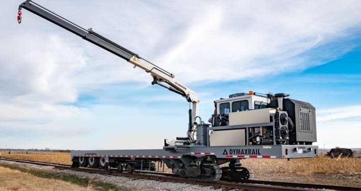 R-Trax-Self-Propelled-Railway-Material-Handler